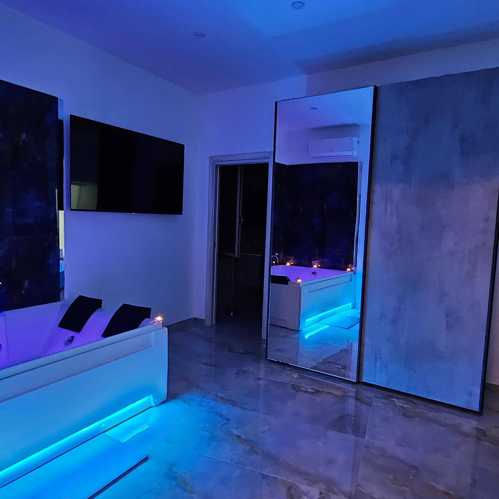 Da Tonino Luxury Apartments Napoli Eksteriør billede