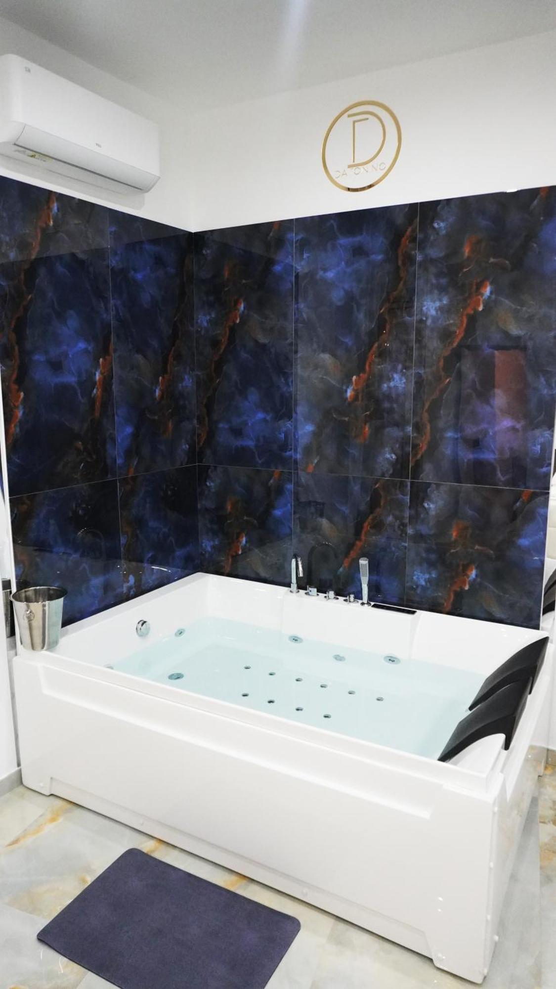 Da Tonino Luxury Apartments Napoli Eksteriør billede