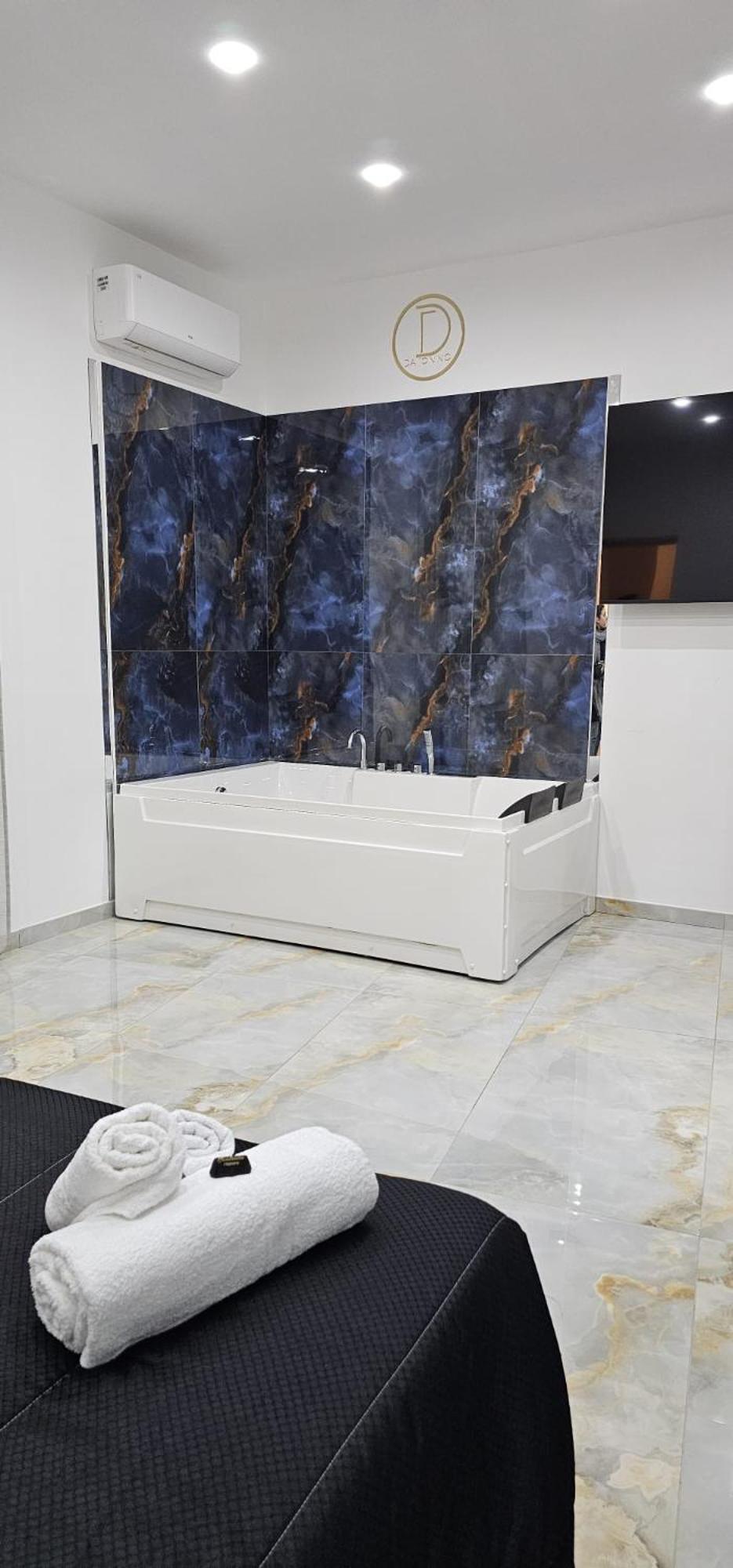 Da Tonino Luxury Apartments Napoli Eksteriør billede