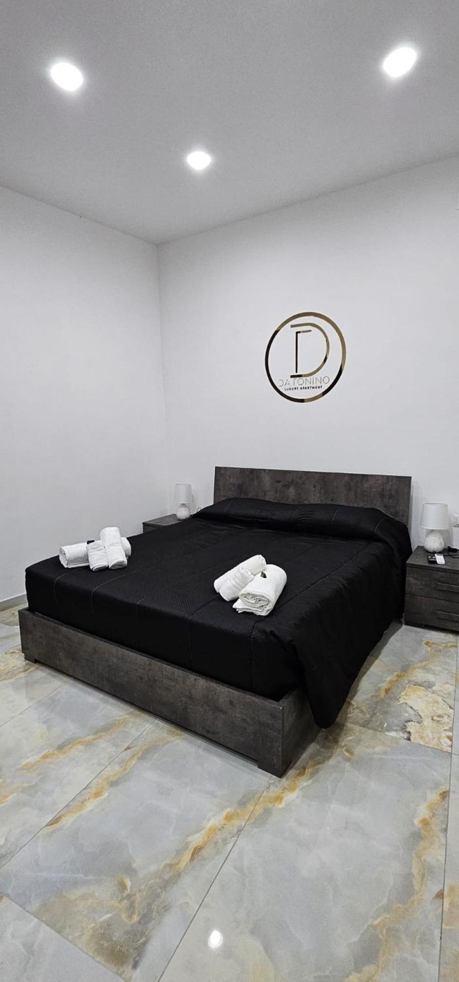 Da Tonino Luxury Apartments Napoli Eksteriør billede