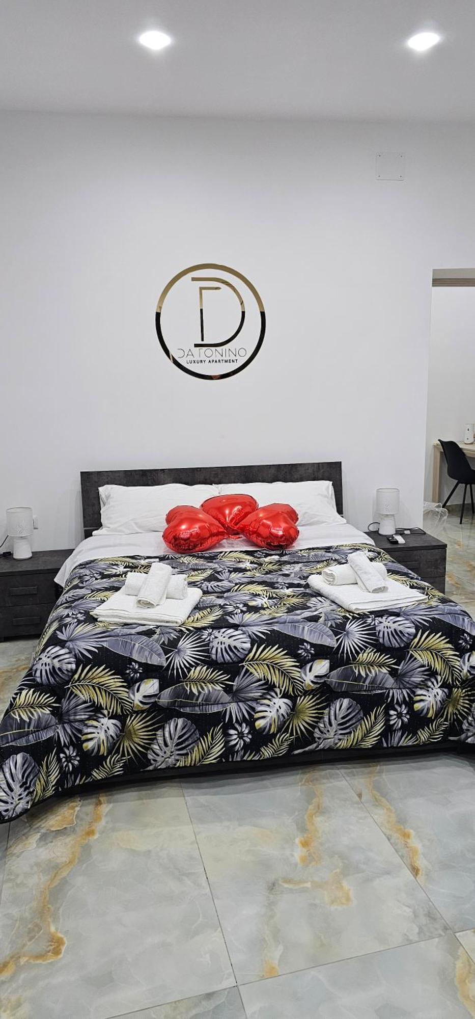 Da Tonino Luxury Apartments Napoli Eksteriør billede