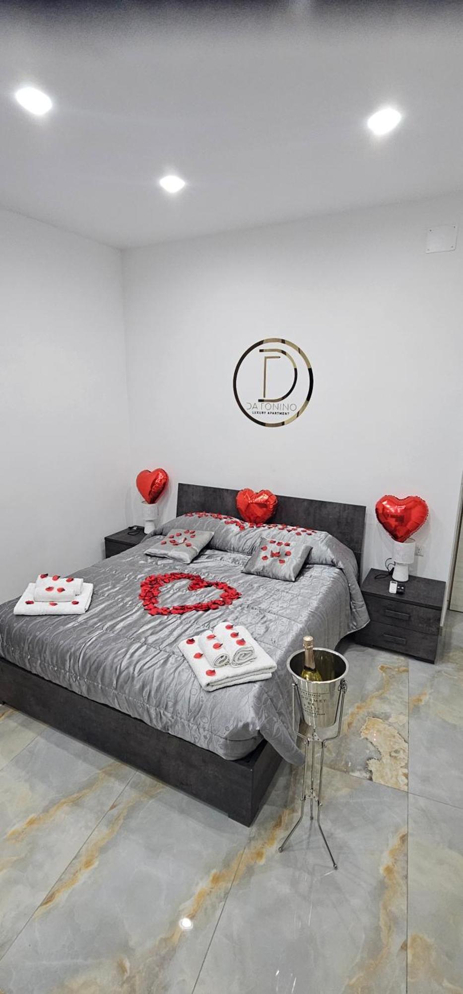 Da Tonino Luxury Apartments Napoli Eksteriør billede
